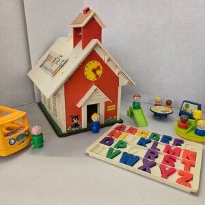 ❤ 1971 Vintage Fisher Price School & mix of '70's related accessories